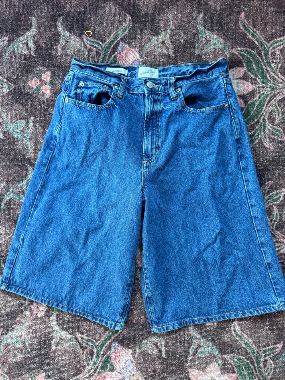Universal Thread Women’s High Rise Long Denim Shorts Largo Tiro Alto - Size 10